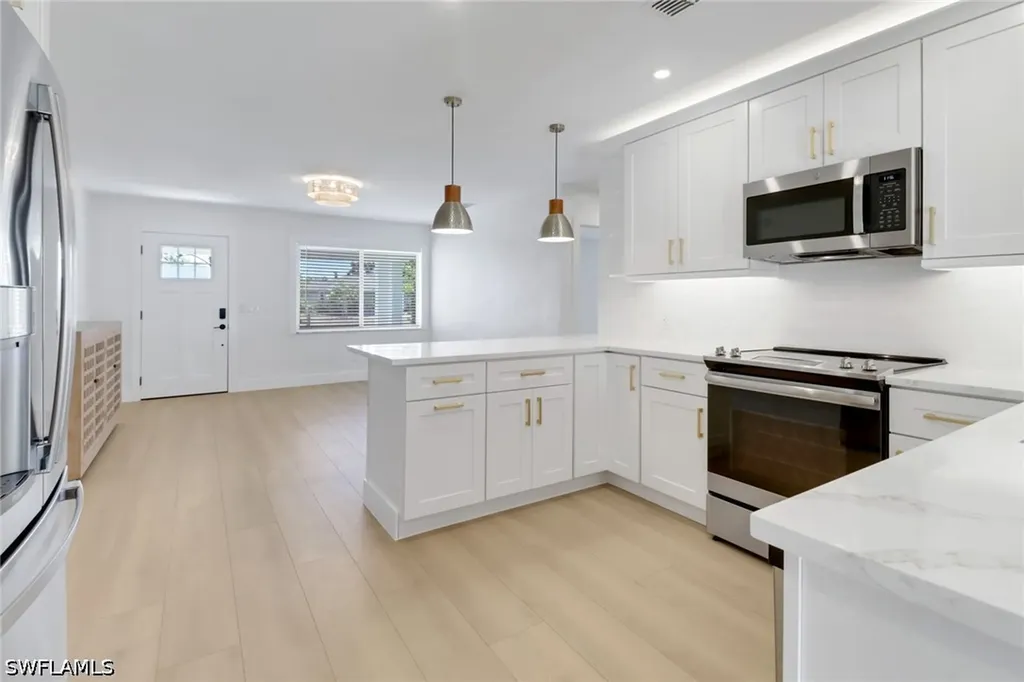 4525 Fluvia Avenue Naples FL 34103
