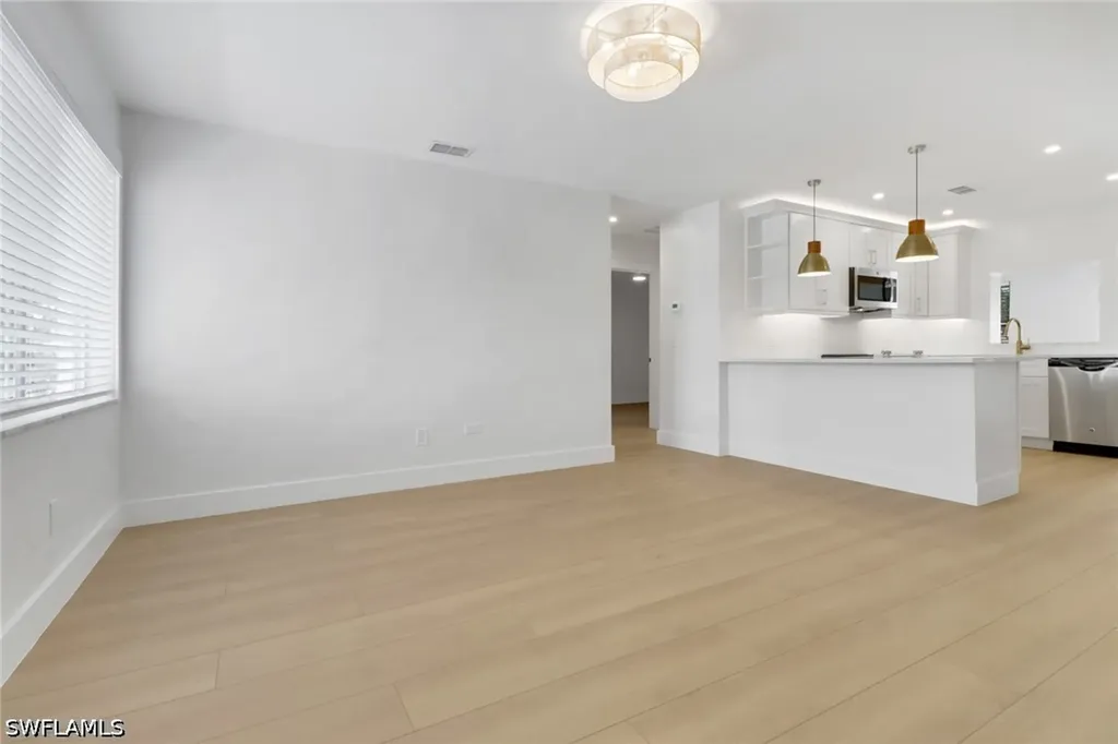 4525 Fluvia Avenue Naples FL 34103