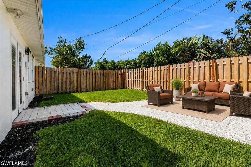 4525 Fluvia Avenue Naples FL 34103