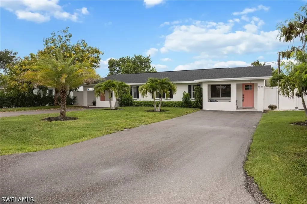 4525 Fluvia Avenue Naples FL 34103