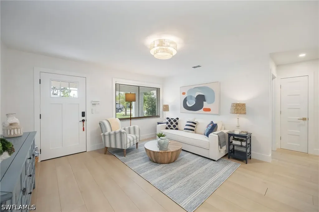 4525 Fluvia Avenue Naples FL 34103