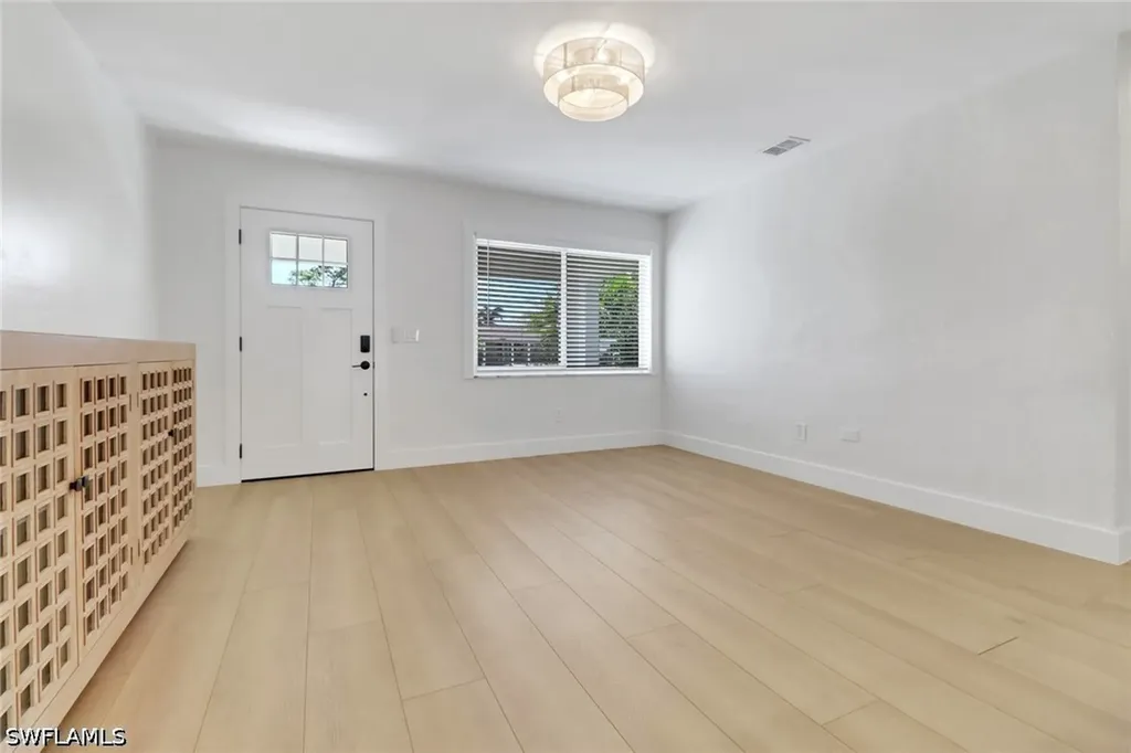 4525 Fluvia Avenue Naples FL 34103