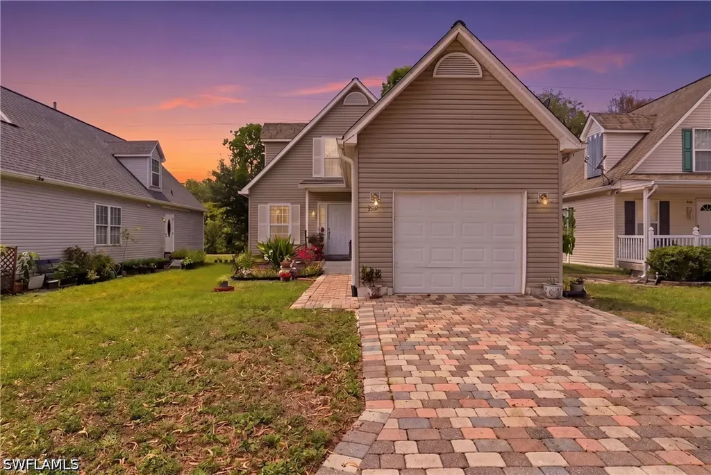 199 Leawood Circle Naples FL 34104