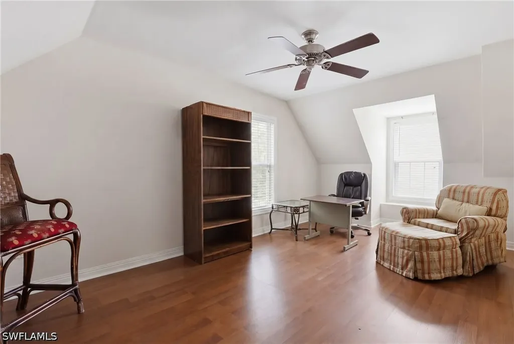 199 Leawood Circle Naples FL 34104