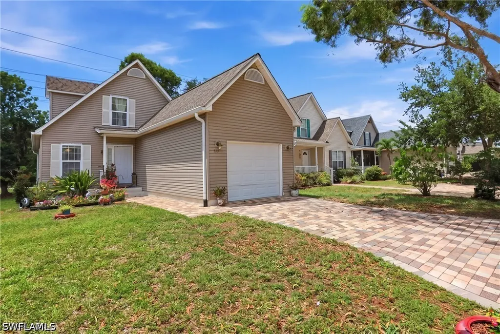 199 Leawood Circle Naples FL 34104