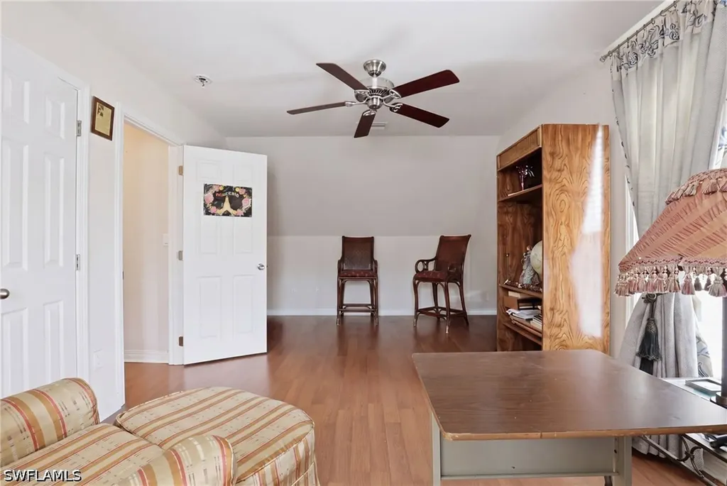 199 Leawood Circle Naples FL 34104