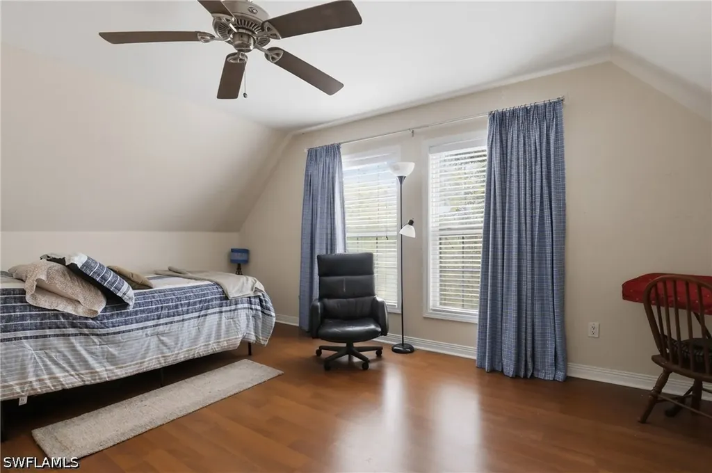 199 Leawood Circle Naples FL 34104