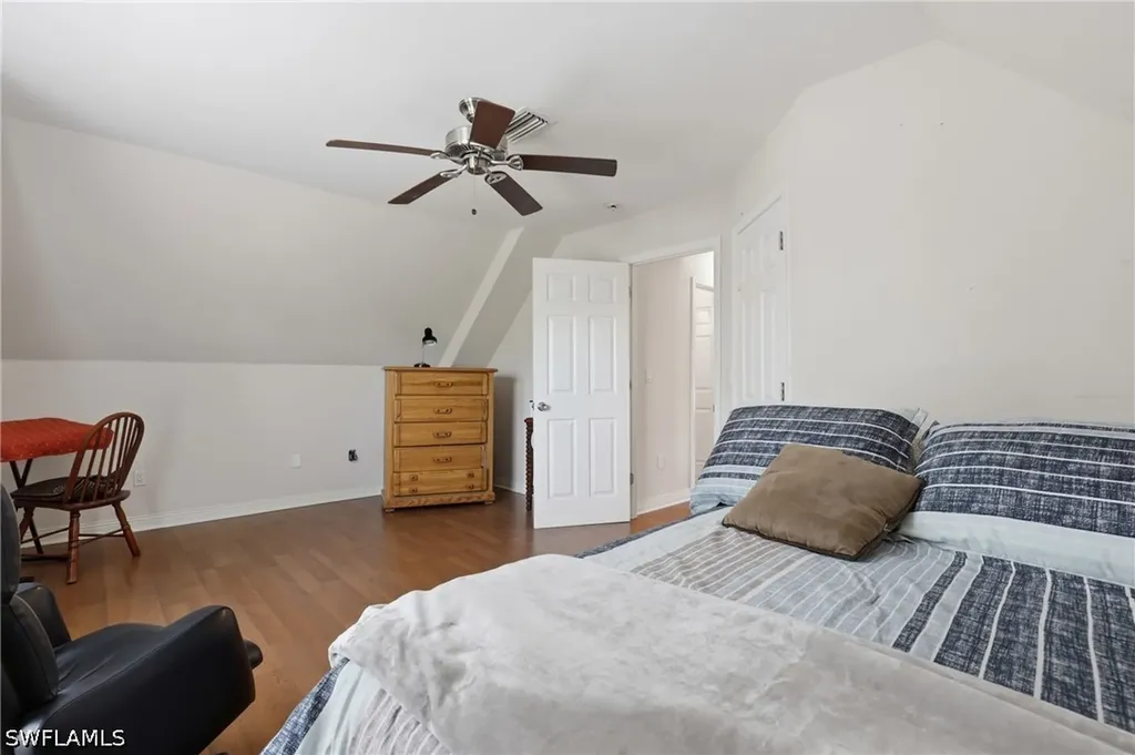 199 Leawood Circle Naples FL 34104