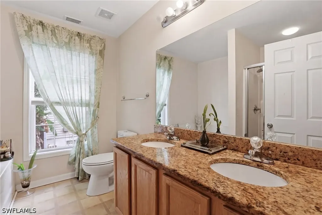 199 Leawood Circle Naples FL 34104
