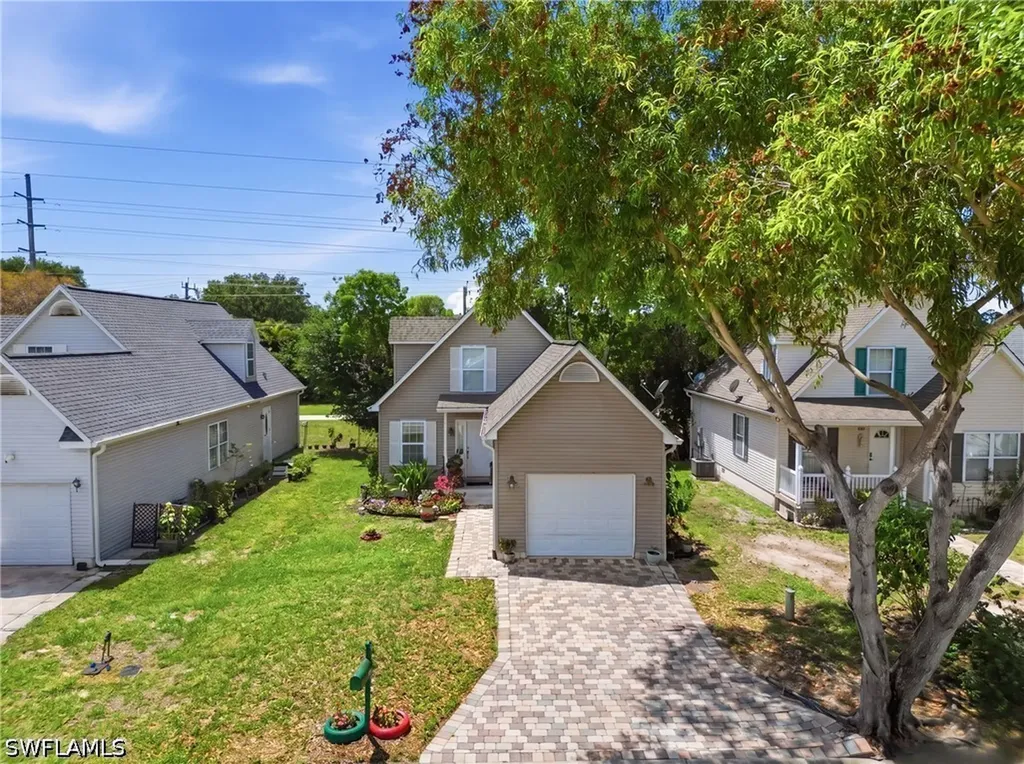 199 Leawood Circle Naples FL 34104