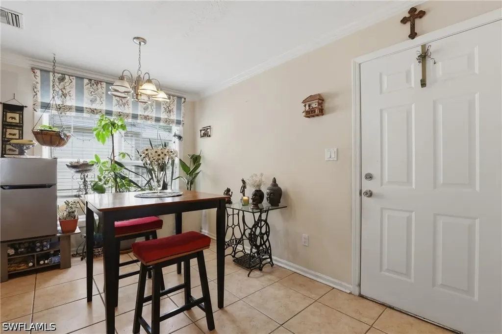 199 Leawood Circle Naples FL 34104
