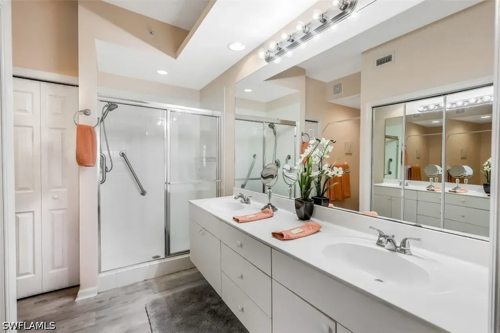 2365 Bayou Lane Naples FL 34112