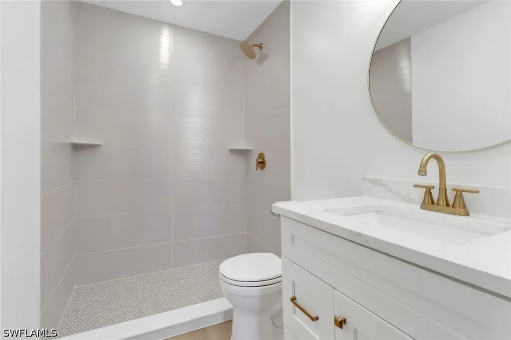 4525 Fluvia Avenue Naples FL 34103