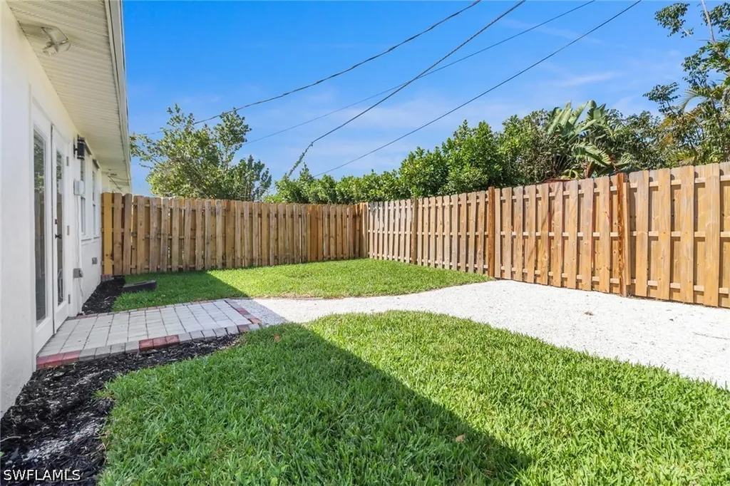 4525 Fluvia Avenue Naples FL 34103