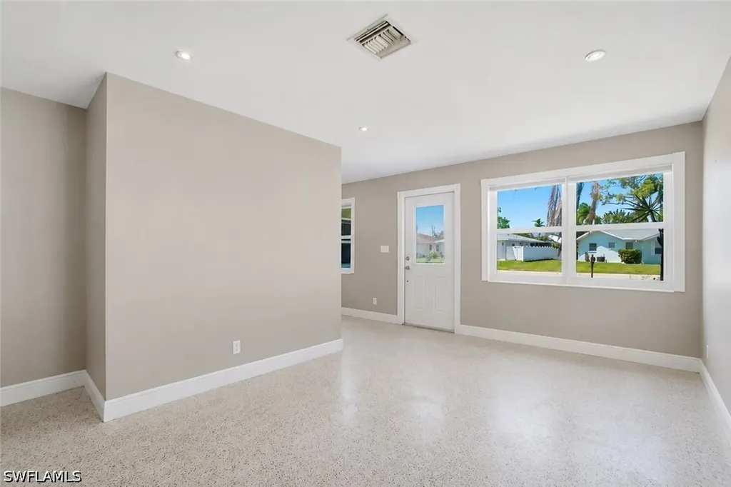 794 107th Avenue N Naples FL 34108