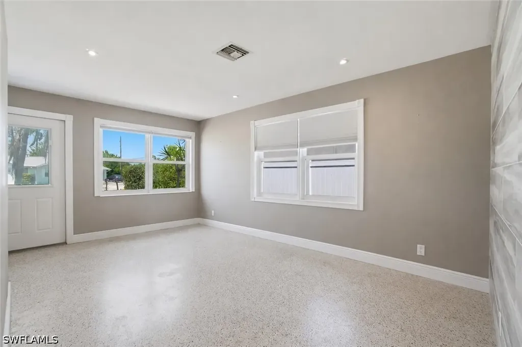794 107th Avenue N Naples FL 34108