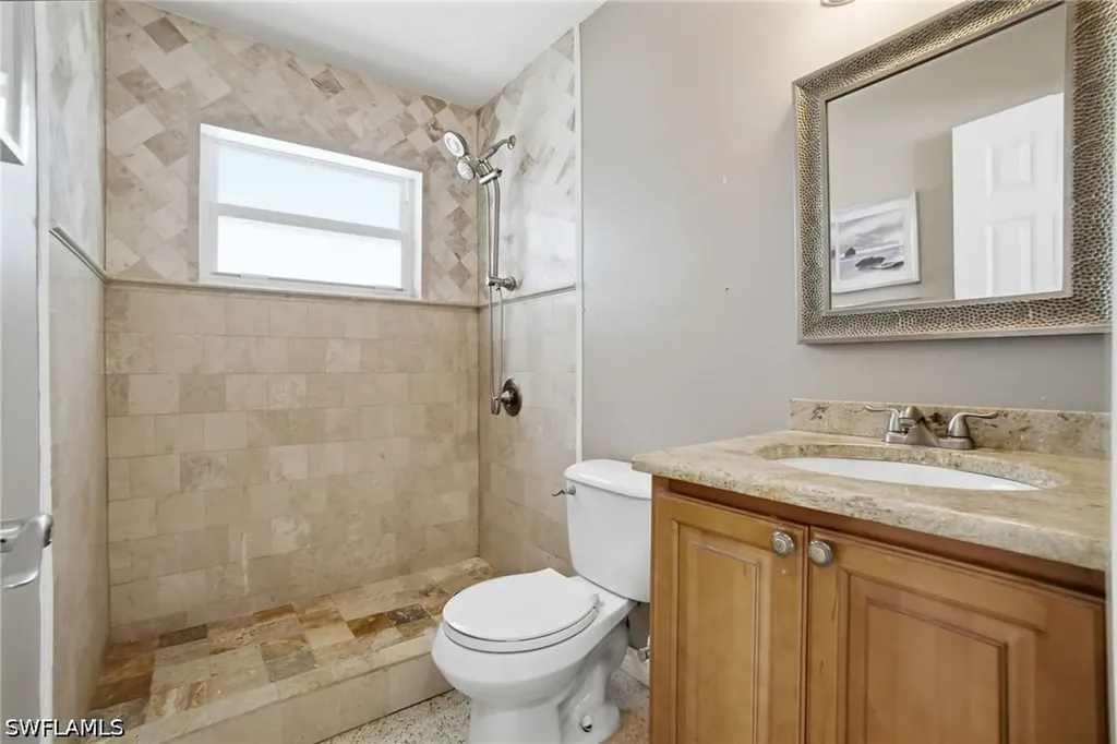 794 107th Avenue N Naples FL 34108