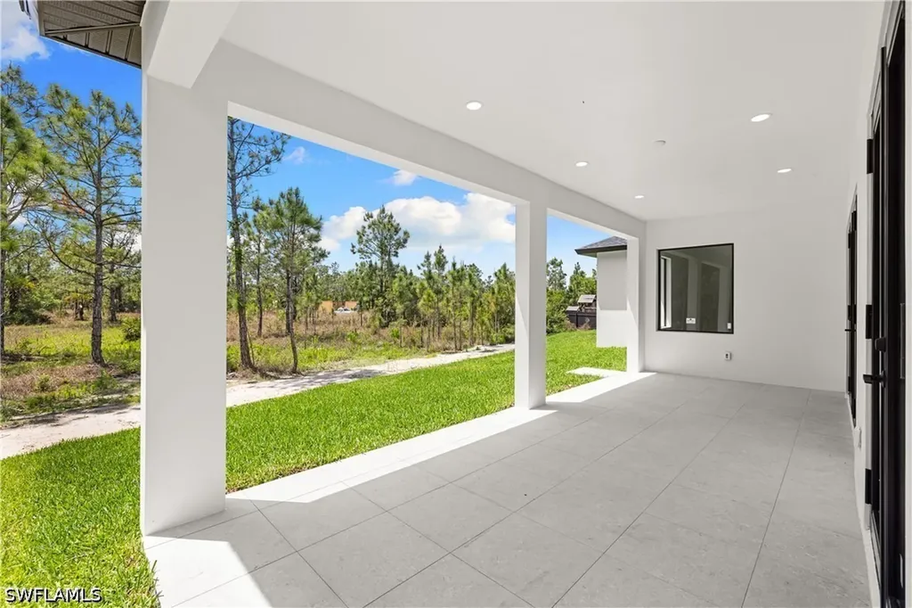 3342 70th Avenue NE Naples FL 34120