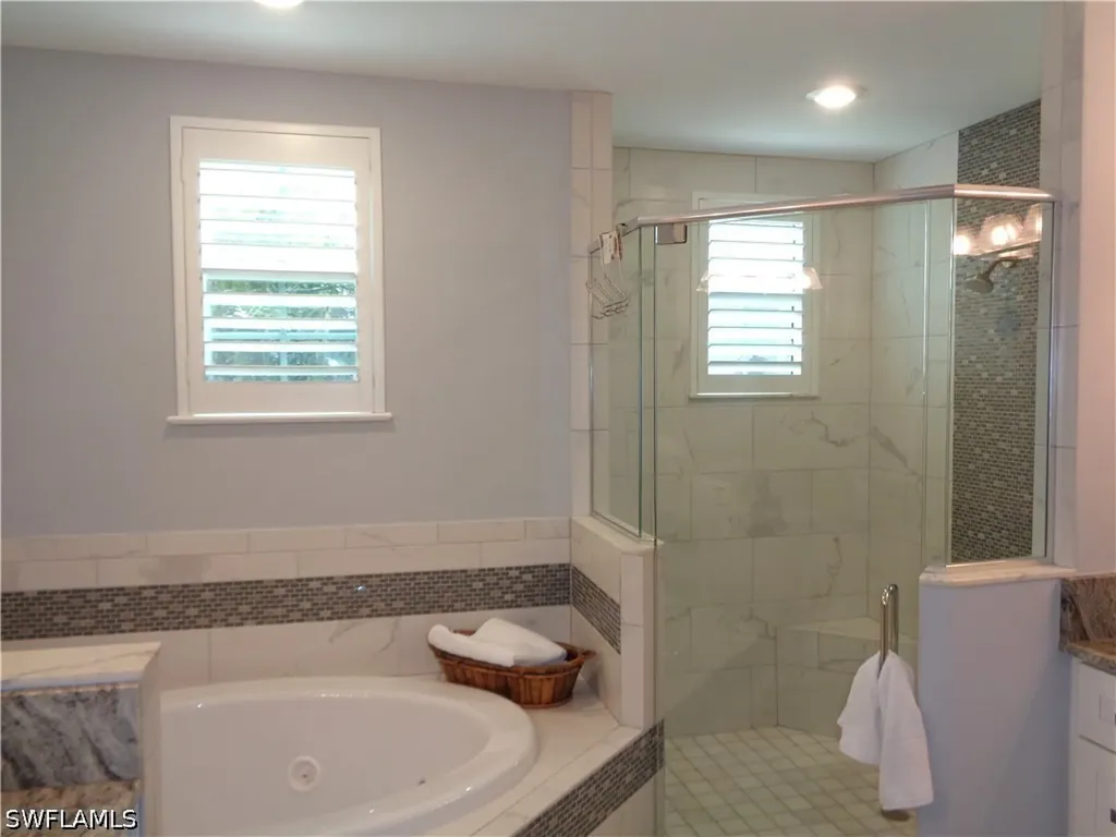 575 El Camino Real Naples FL 34119