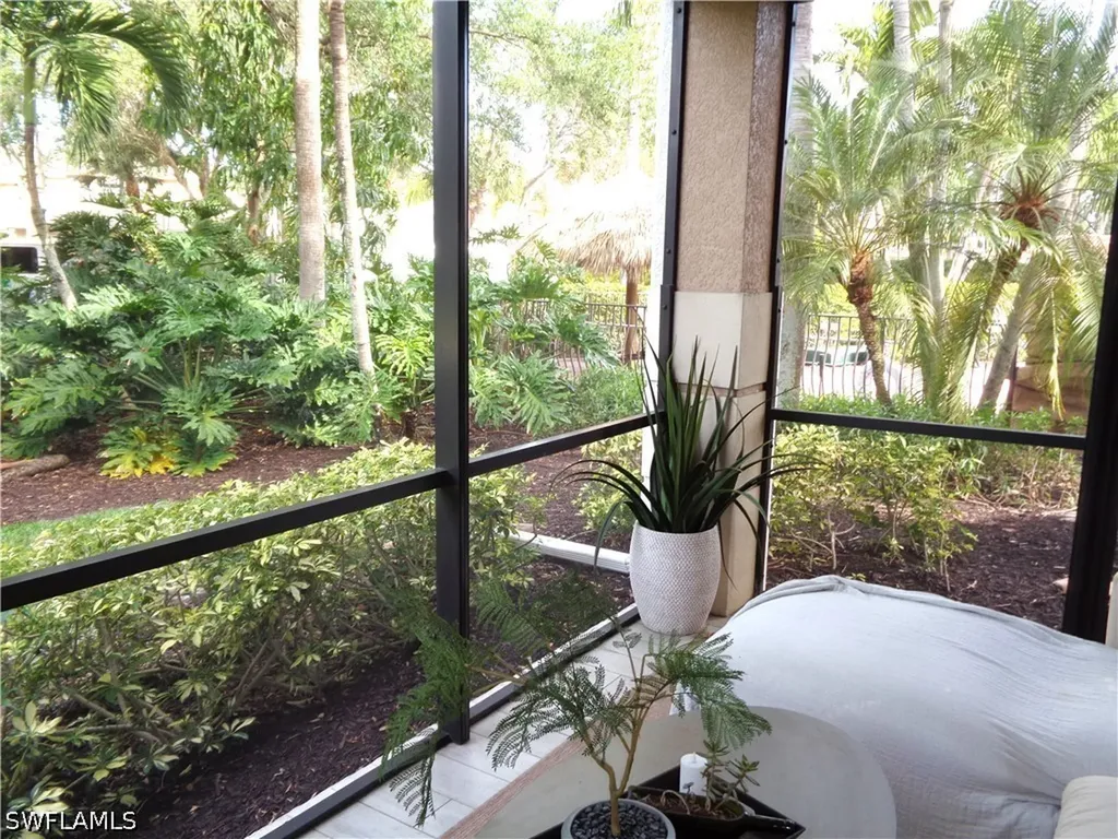 575 El Camino Real Naples FL 34119