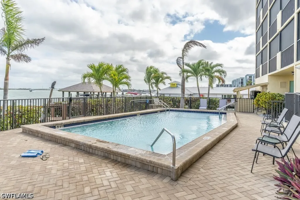 10 Tampa Place Marco Island FL 34145