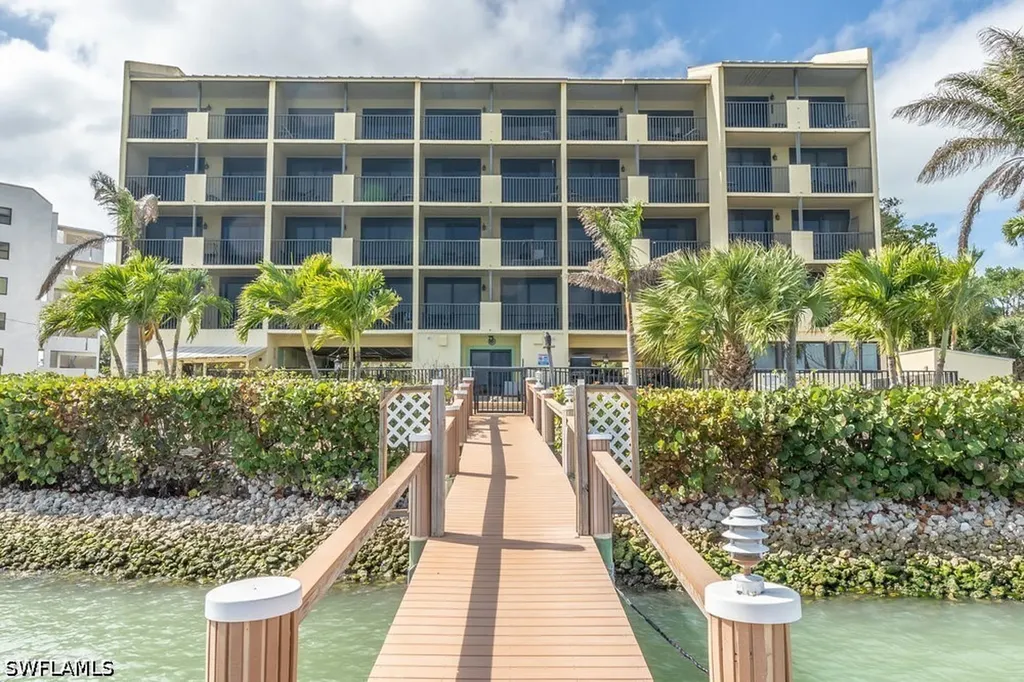 10 Tampa Place Marco Island FL 34145
