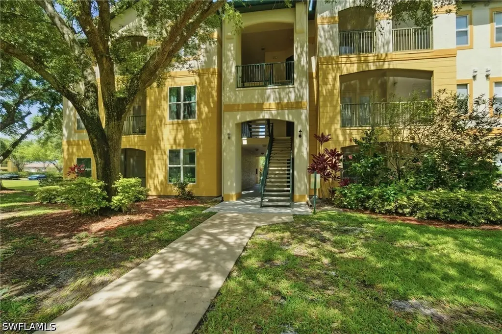 11521 Villa Grand Fort Myers FL 33913