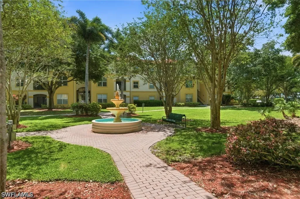 11521 Villa Grand Fort Myers FL 33913
