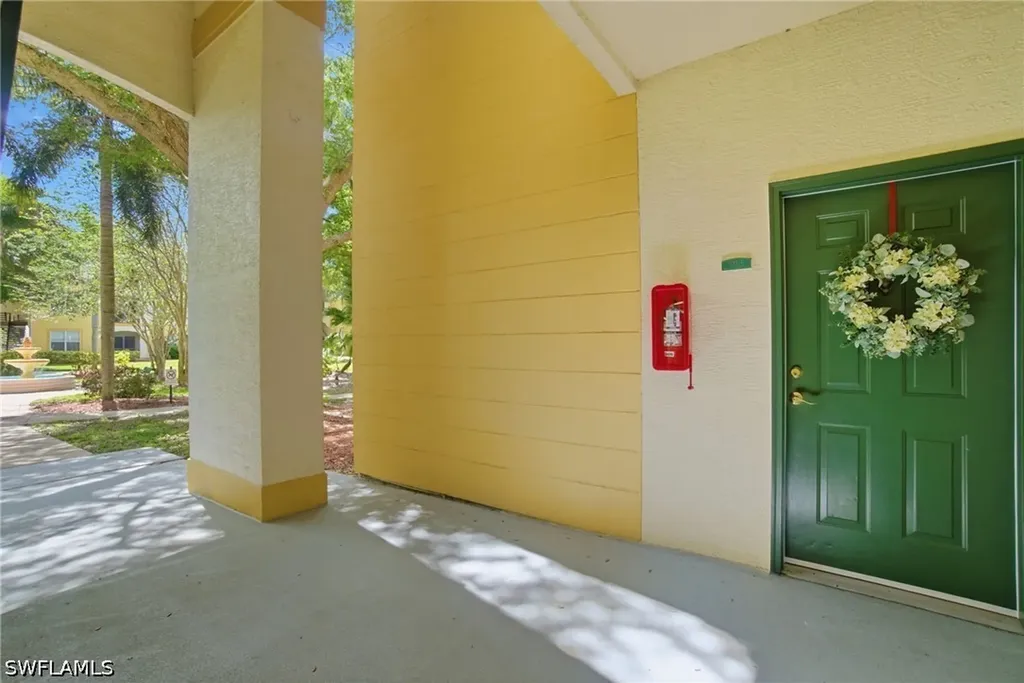 11521 Villa Grand Fort Myers FL 33913