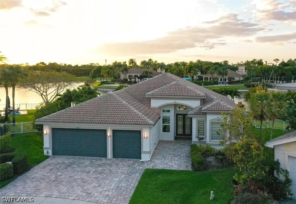 2179 Canary Island Cove Naples FL 34119