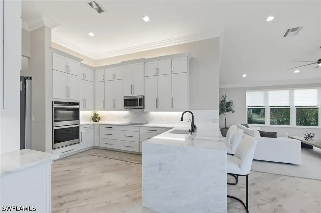 2179 Canary Island Cove Naples FL 34119