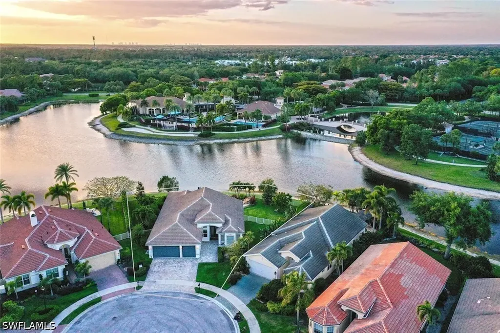 2179 Canary Island Cove Naples FL 34119