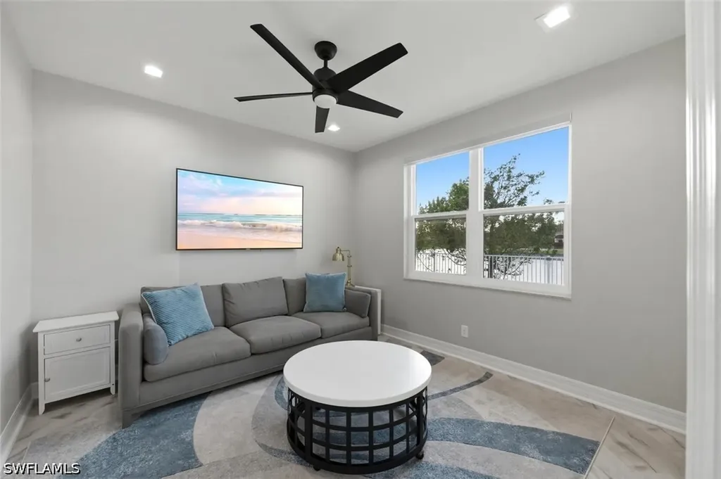 2179 Canary Island Cove Naples FL 34119