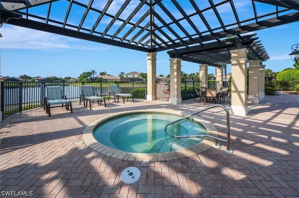 2179 Canary Island Cove Naples FL 34119