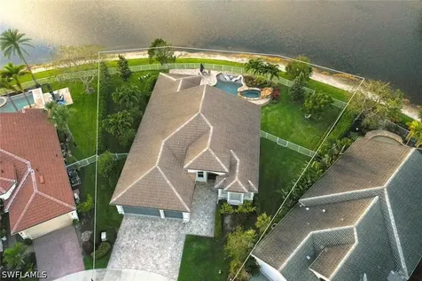 2179 Canary Island Cove Naples FL 34119