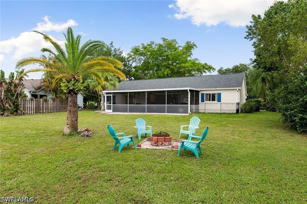 159 Plantation Circle Naples FL 34104