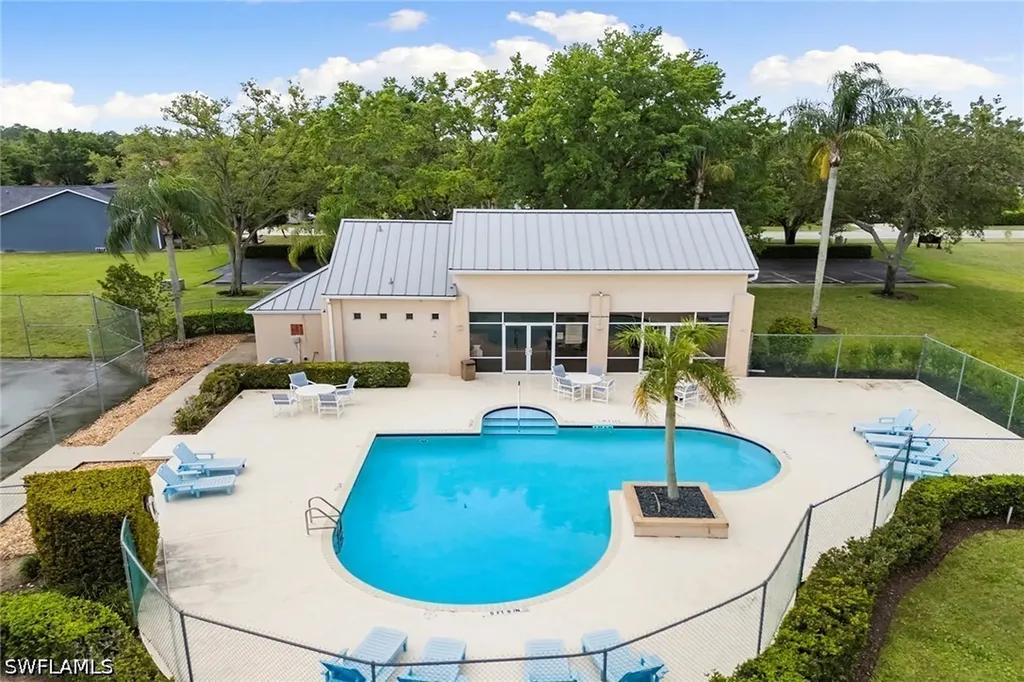 159 Plantation Circle Naples FL 34104