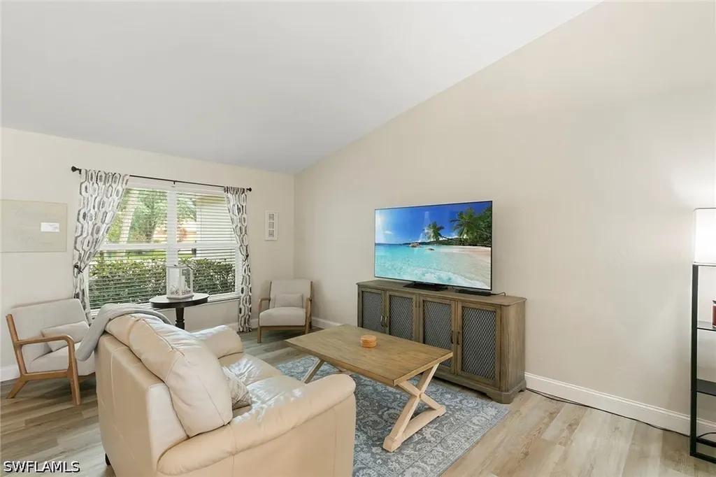 159 Plantation Circle Naples FL 34104