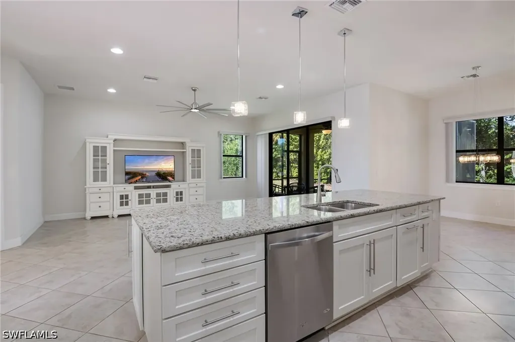 9074 Triangle Palm Lane Fort Myers FL 33913