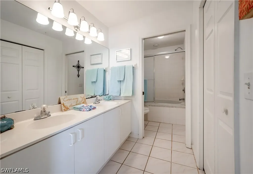 367 Dover Place Naples FL 34104