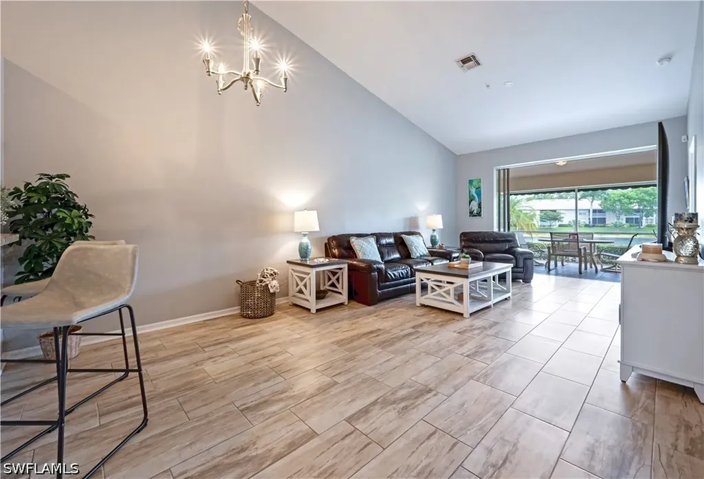 367 Dover Place Naples FL 34104