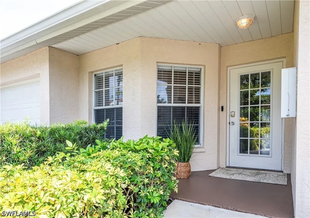 367 Dover Place Naples FL 34104