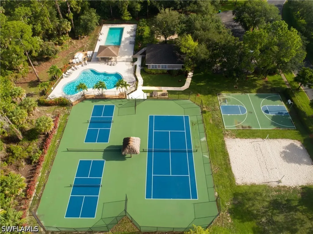 367 Dover Place Naples FL 34104