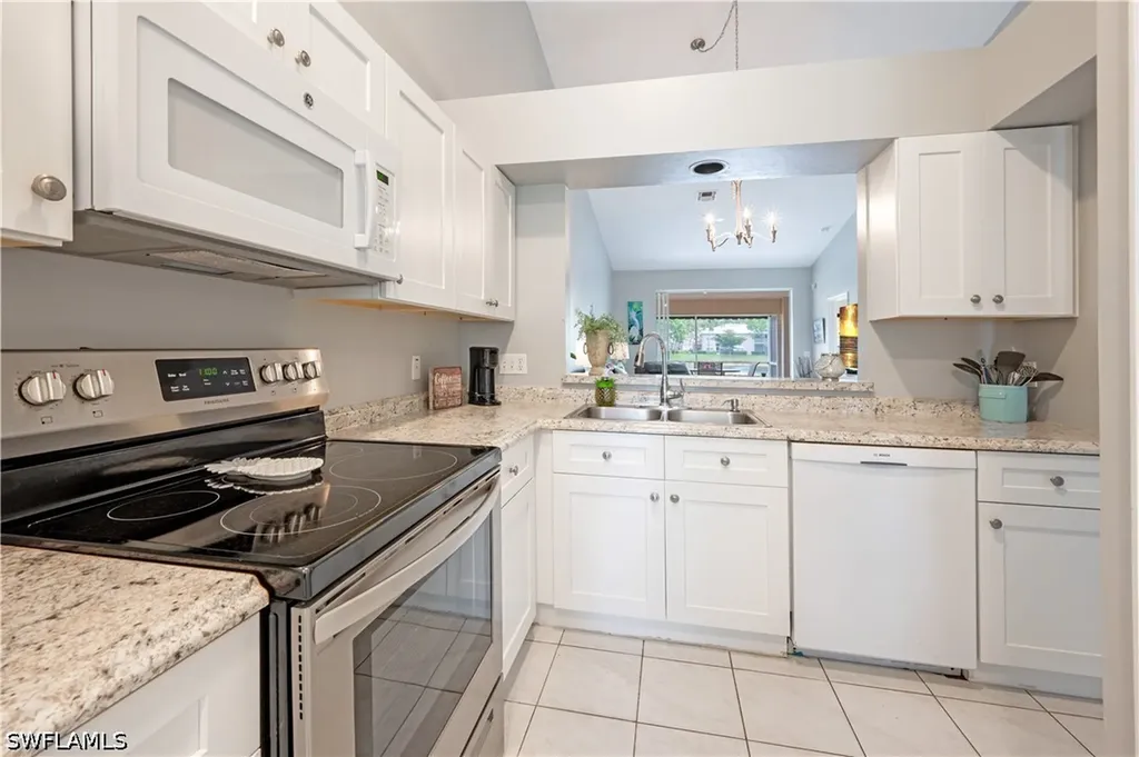 367 Dover Place Naples FL 34104
