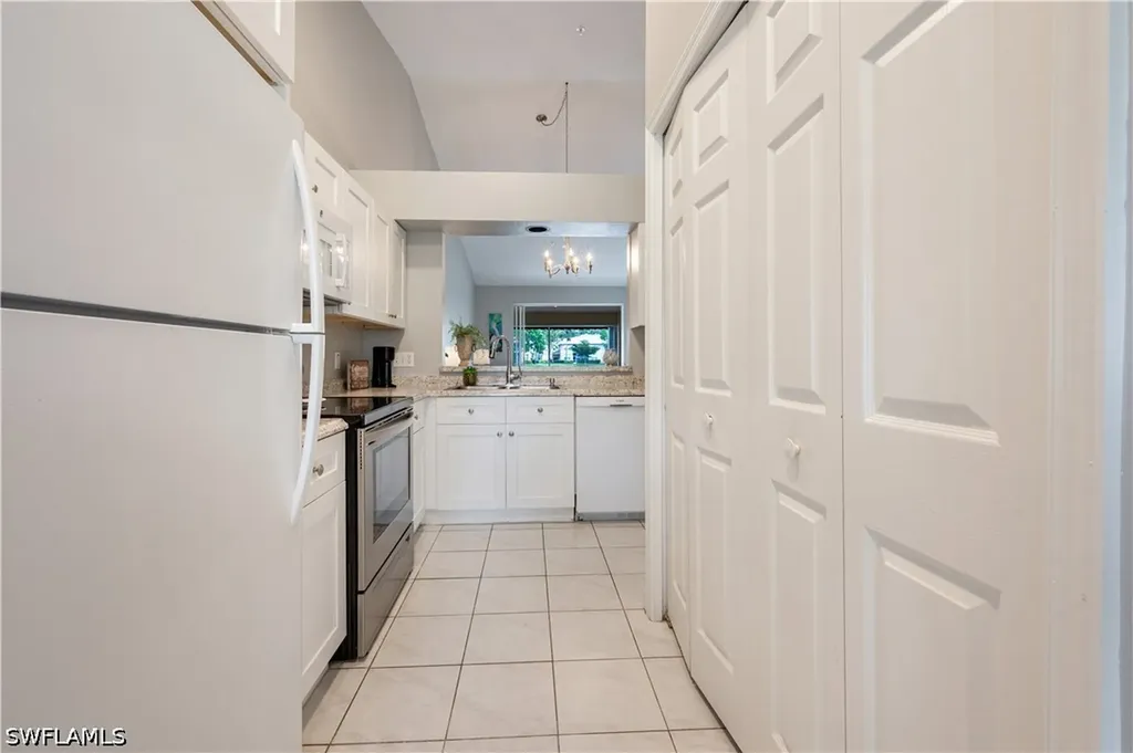 367 Dover Place Naples FL 34104