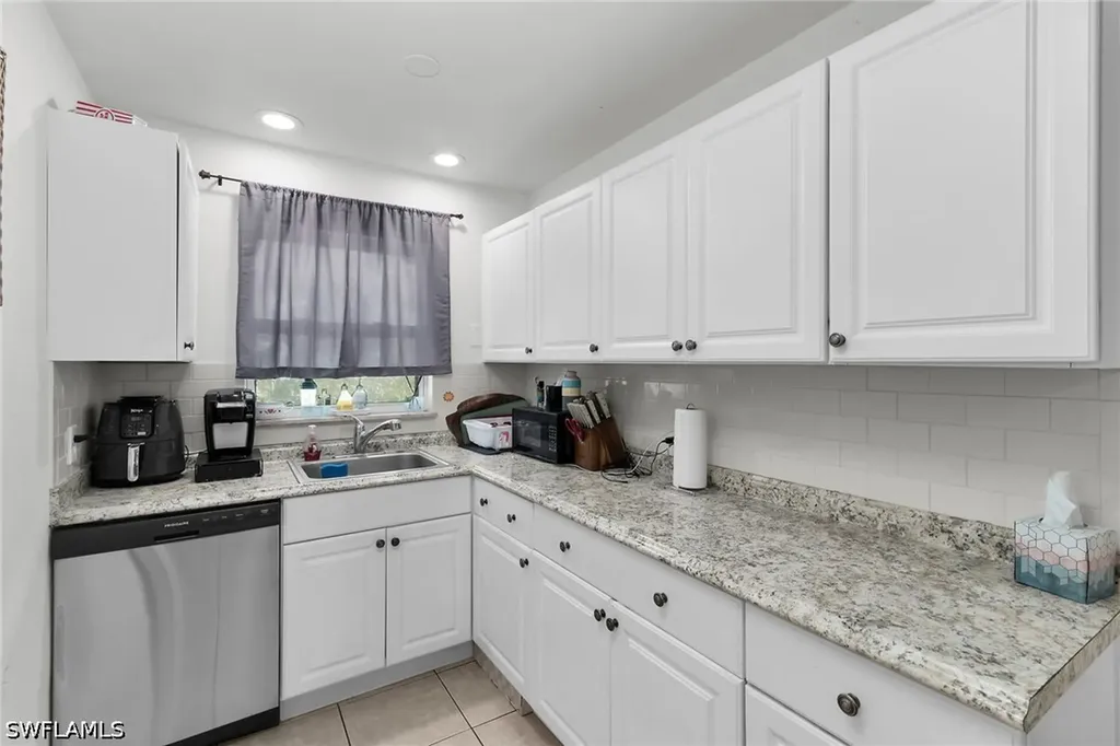 1400 Rosemary Lane Naples FL 34103