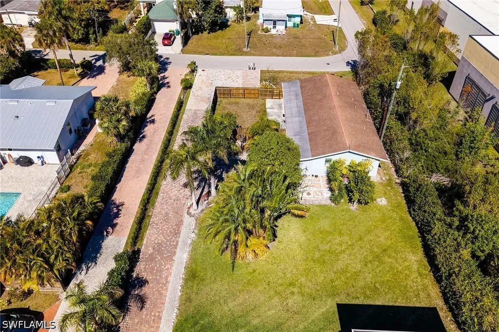 1400 Rosemary Lane Naples FL 34103