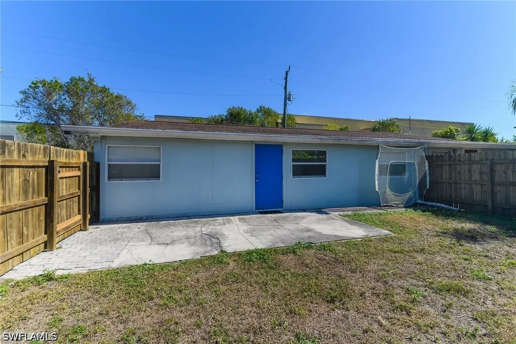 1400 Rosemary Lane Naples FL 34103