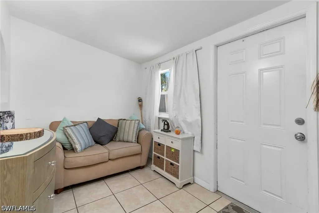 1400 Rosemary Lane Naples FL 34103
