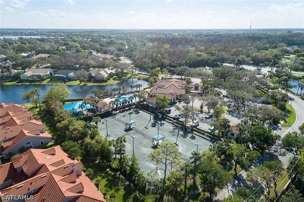 1815 Mission Drive Naples FL 34109
